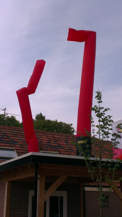 Sky tube rood foto