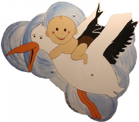 Ooievaar met baby op de rug foto