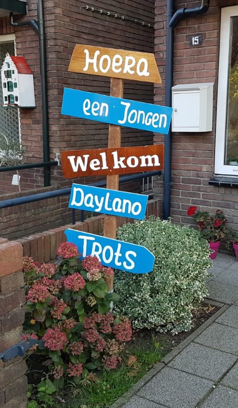 Wegwijzer bord Jongen foto